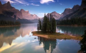 lac-maligne-canada